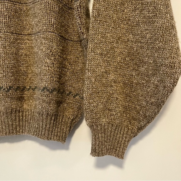 Ash Creek | Vintage Grandpa Sweater - Picture 5 of 12